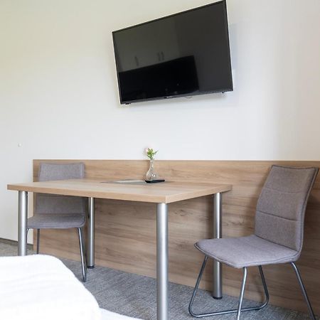 Valašské Meziříčí Sport Hotel Becva מראה חיצוני תמונה