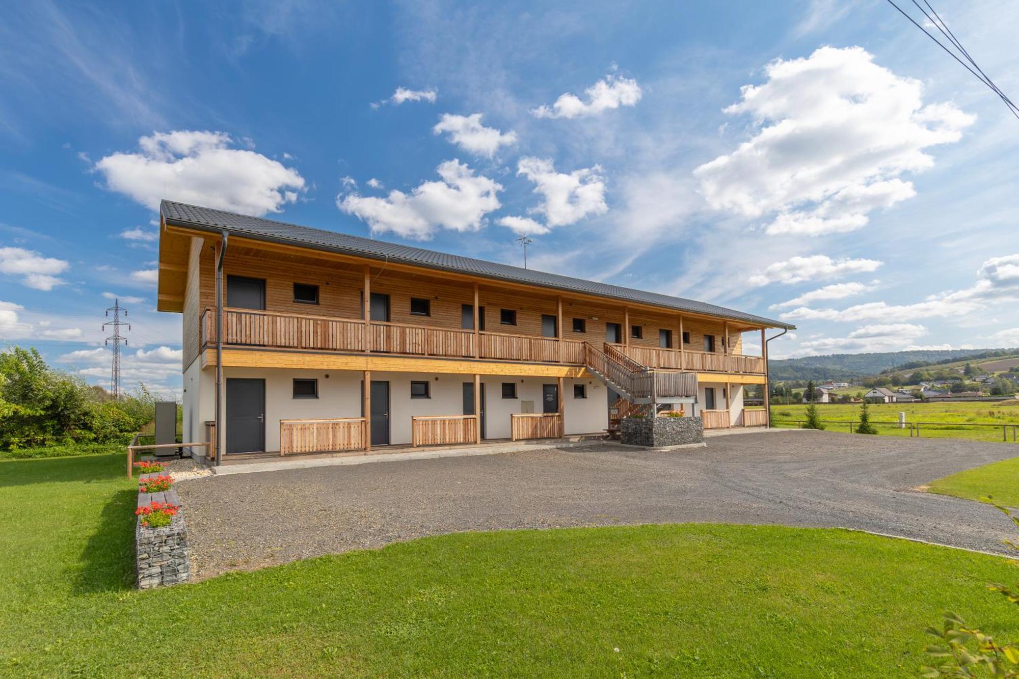 Valašské Meziříčí Sport Hotel Becva מראה חיצוני תמונה