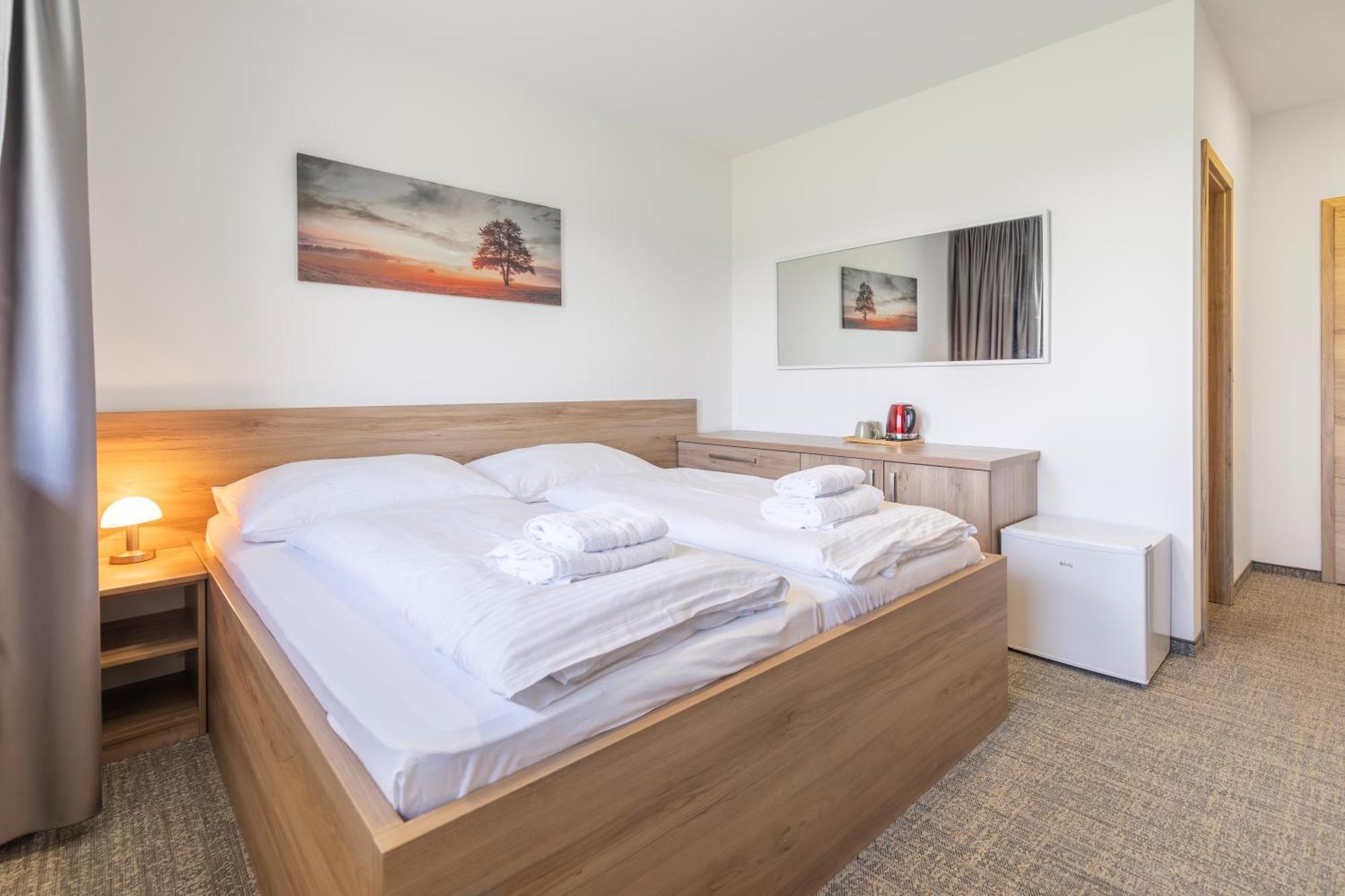 Valašské Meziříčí Sport Hotel Becva מראה חיצוני תמונה